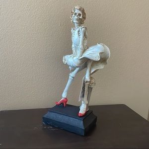 Novogratz Marilyn Monroe skeleton figurine Halloween New 12”